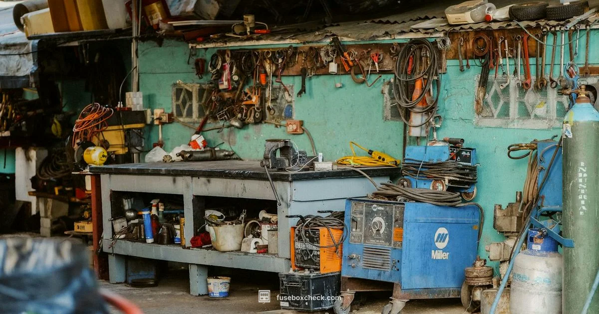 TL vs T Fuse - FuseBoxCheck