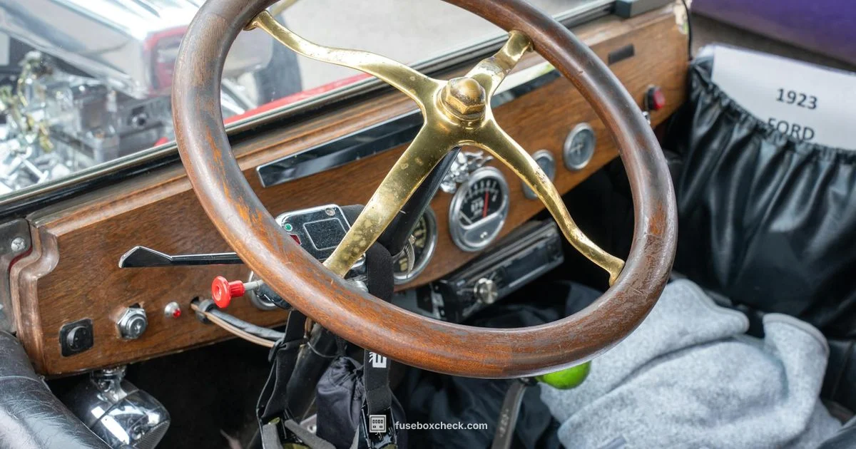 Fuse Box Diagram - FuseBoxCheck