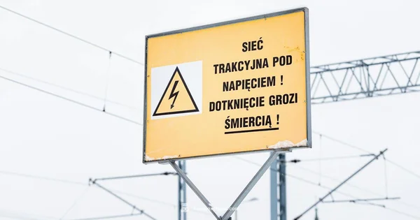 Fuse Box Wire Hazard - FuseBoxCheck